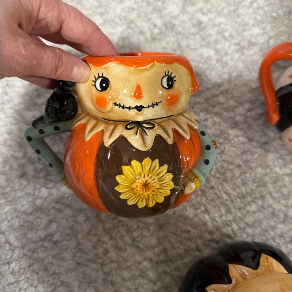 Set of 3 Ceramic Johanna Parker Transpac Halloween 🎃 Mugs Scarecrow Devil - Picture 3 of 5